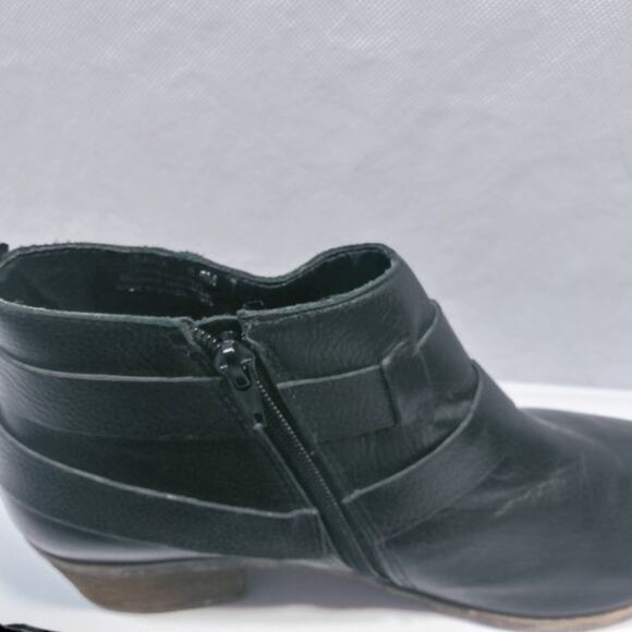 STEVE MADDEN Black ISANA WESTERN BOOTIE Size 8.5 M - Picture 8 of 16